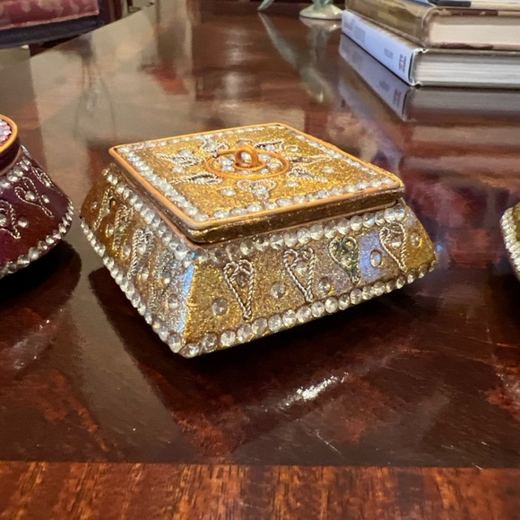 Pier 1 Jeweled Trinket Boxes Set of 3 NIB - Picture 4 of 9